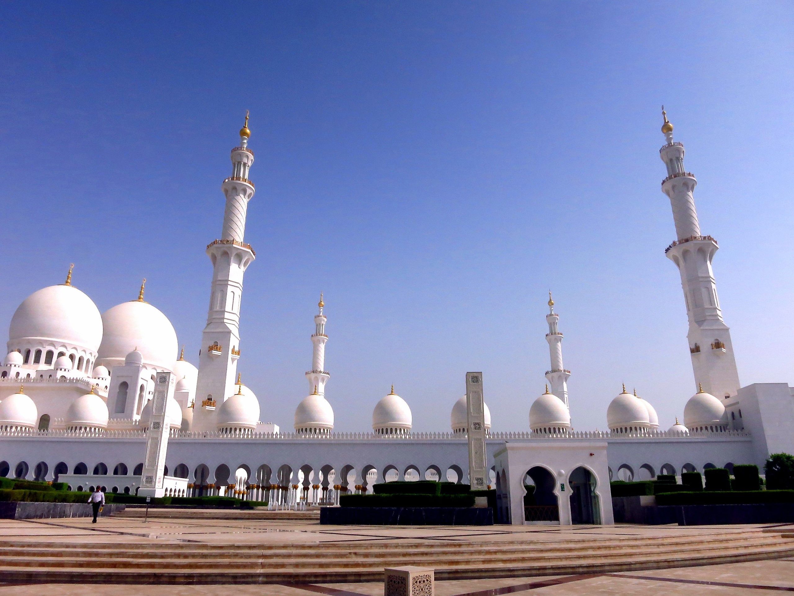 阿聯酋 阿布達比 【 謝赫扎耶德 大 清真寺 Sheikh Zayed Grand Mosque 】阿拉真主的奢華殿堂 自由行