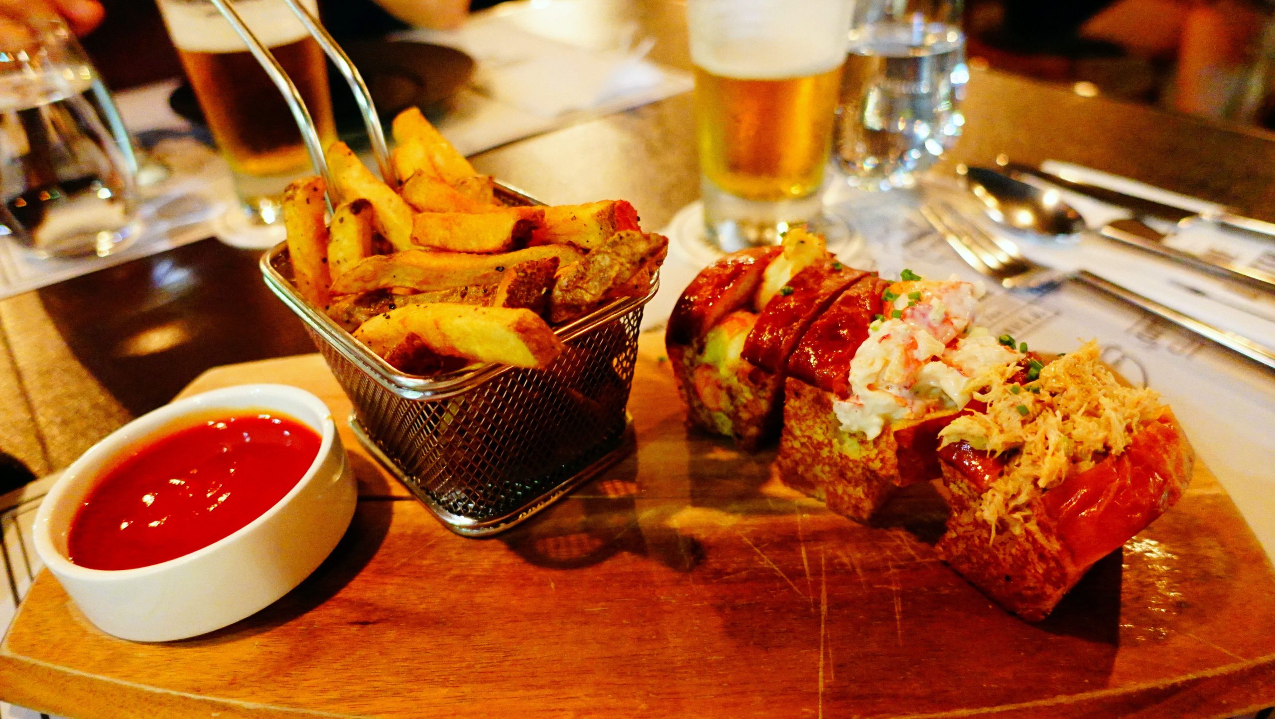 台灣 台北 【 The Lobster Bar 】美式 龍蝦 三明治 小餐館