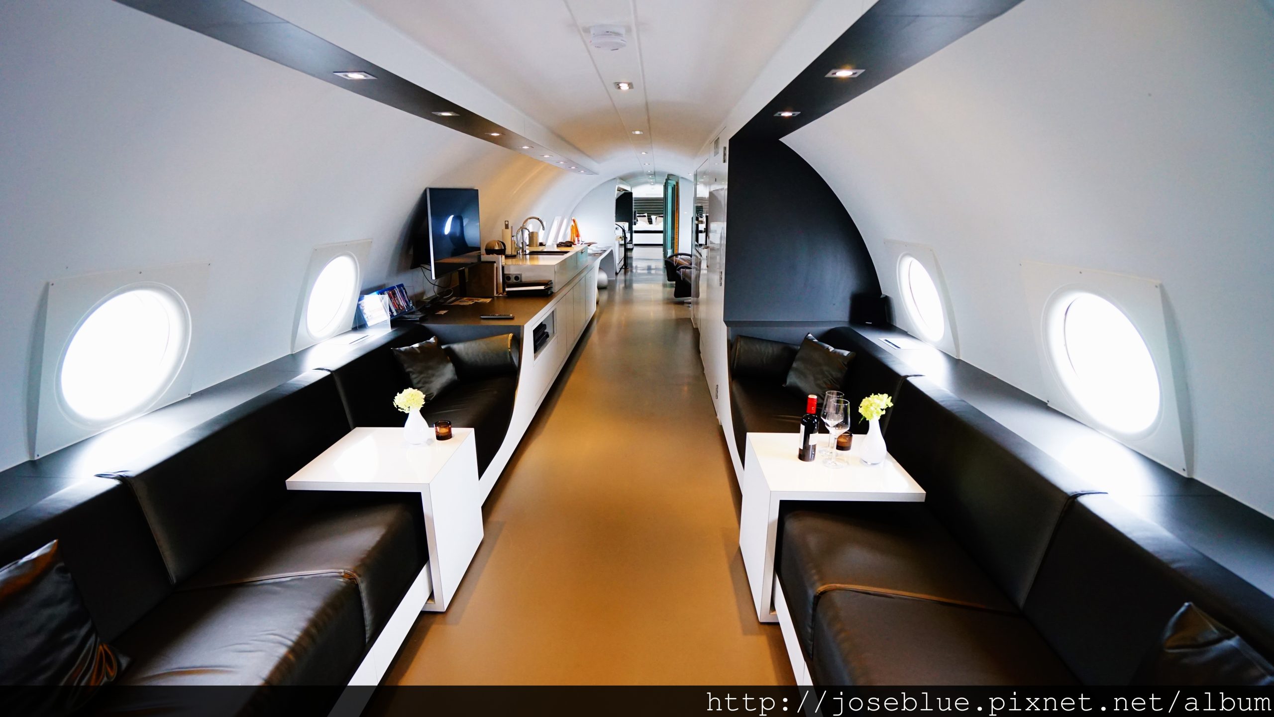 荷蘭 Teuge 【 Airplane Flight Suite 私人 飛機 初 體驗 Vliegtuigsuite Netherland 】 特色 Private Jet 民宿 旅館 偽貴婦 之 我的飛機不會飛 阿姆斯特丹 Amsterdam