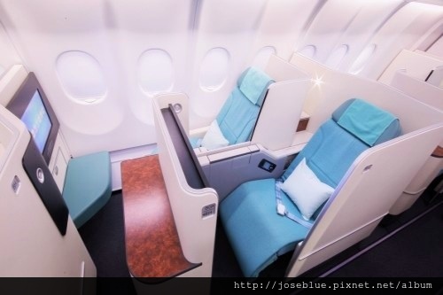 大韓 航空 Korean Air 飛行 紀錄 【 商務艙 Prestige Suite 名仕專席 】 評價 台北 首爾 轉機 飛機餐 與 貴賓室
