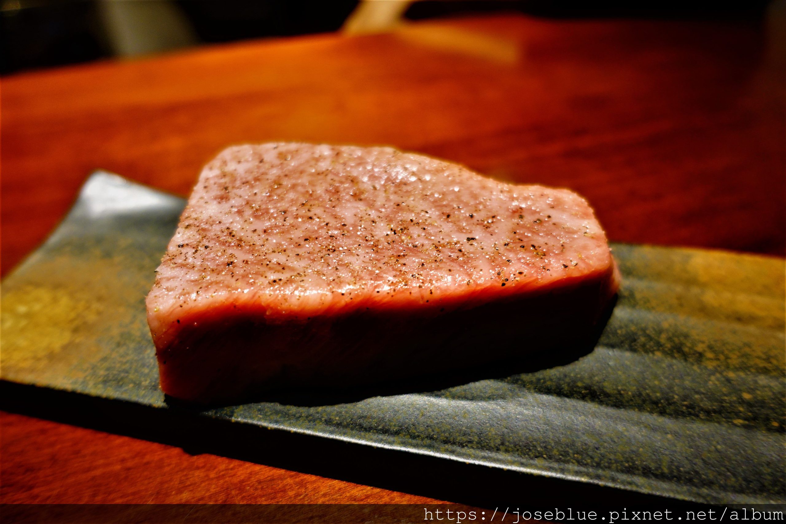 台灣 台北 【 梵 燒肉 Vanne Yakiniku 】和骨牛魂 東京 和牛 專賣店 よろにく Yoroniku 與 大腕 結合 之 頂級 牛肉 殿堂