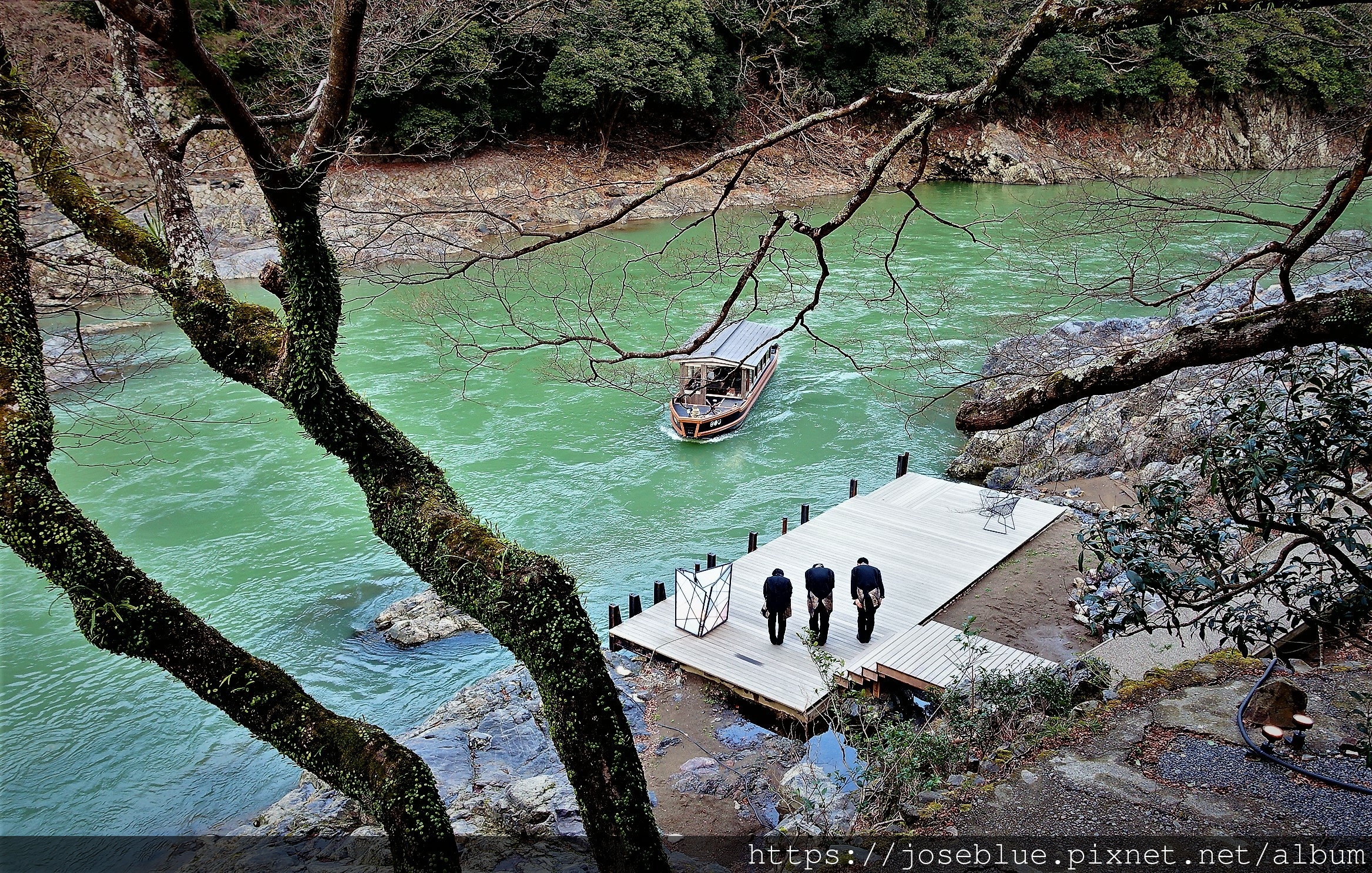 日本 • 京都 【 嵐山 • 星のや • 月橋 】 深山裡的 桃花源記 星野 虹夕諾雅 奢華 旅行 旅館 搭船 交通 房型 住宿 Hoshinoya Kyoto